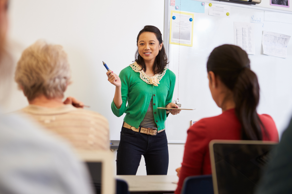 Tantangan Staf Administrasi Sekolah di Era Digital