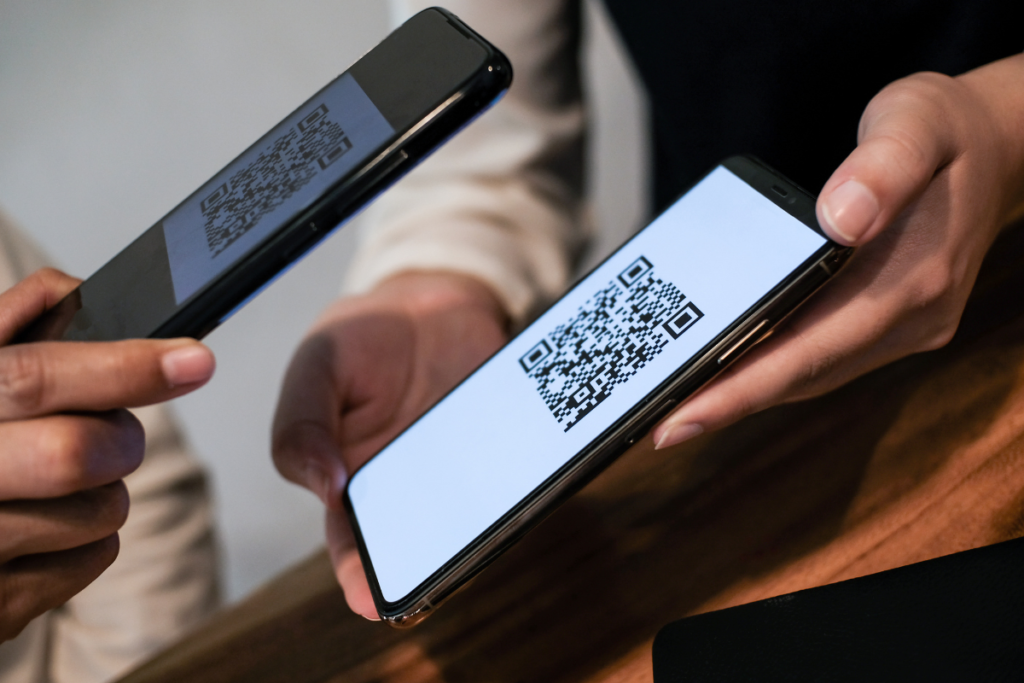 Inovasi dalam Sistem Absensi Sekolah: QR Code, RFID, dan Sidik Jari