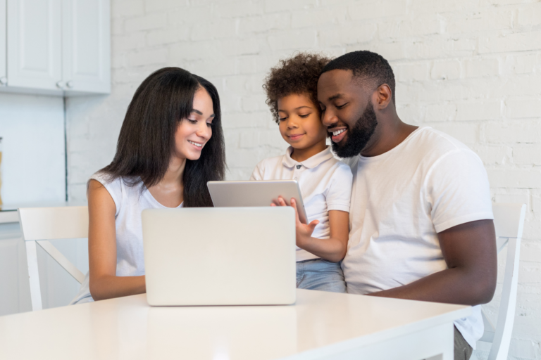 Pengalaman Orang Tua: Mengelola Pendaftaran Anak lewat Aplikasi SPMB Online Sekolah