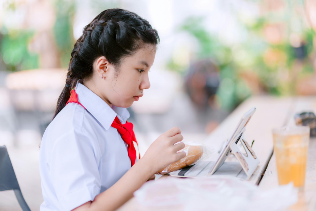 7 Alasan Sekolah Harus Menggunakan Aplikasi SPMB Online untuk PPDB Modern