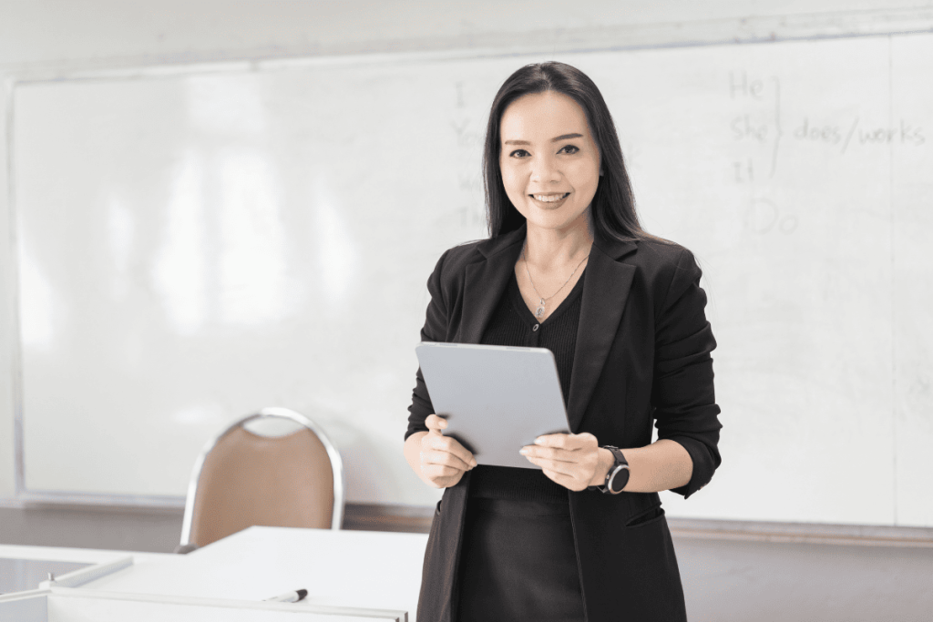 Mengapa Sekolah Membutuhkan Aplikasi Absensi Sekolah Terintegrasi